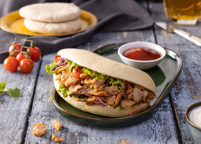 Doner món bánh mì kẹp thịt ở Thổ Nhĩ Kỳ. Ảnh: IDG