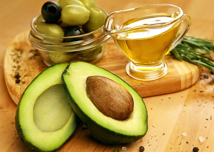 Thổ Nhĩ Kỳ sử dụng dầu ô liu và rau củ tươi trong chế biến. Ảnh: Harper's Bazaar