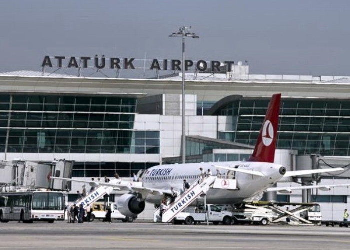 Di chuyển bằng máy bay khá nhanh khi qua các nước khác. Ảnh: Vietnam+