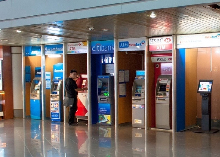 Đổi tiền tại sân bay Thổ Nhĩ Kỳ. Ảnh: Đất Việt Tour