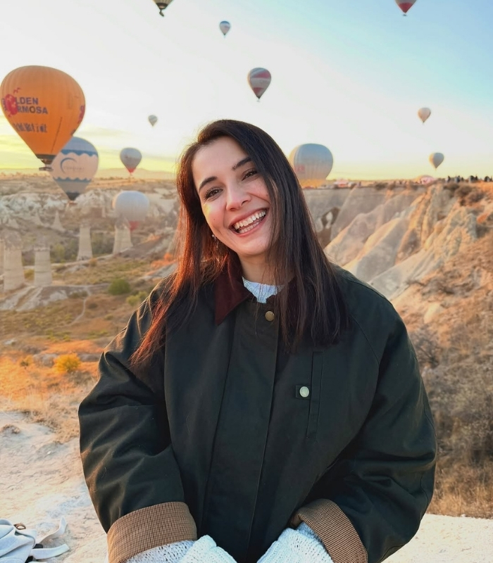 Mua vé và đặt trước khinh khí cầu. Ảnh: dygynrdg