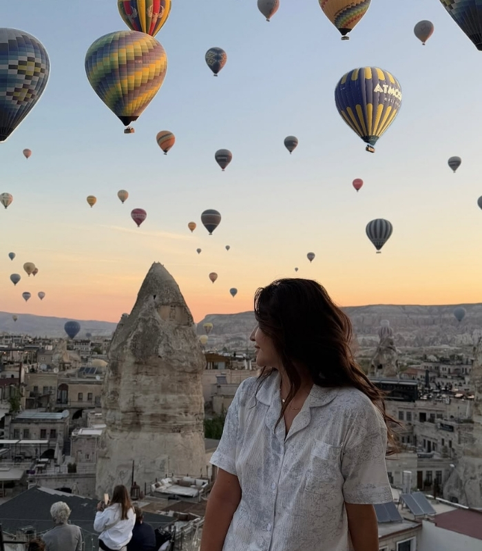 Giá vé bay khinh khí cầu. Ảnh: assem_keness