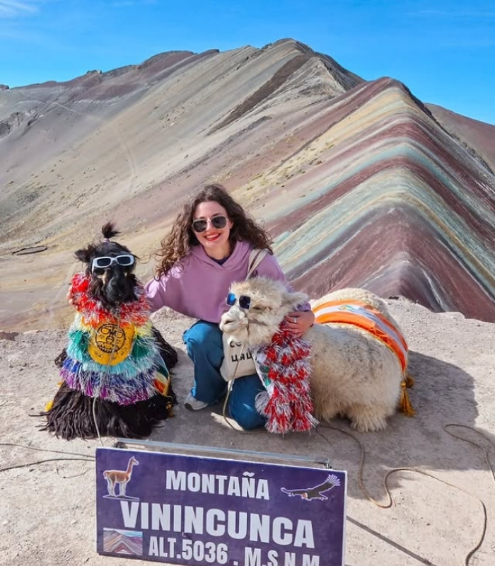 Red Valley nổi bật với màu đá đỏ rực rỡ. Ảnh: di_lantana