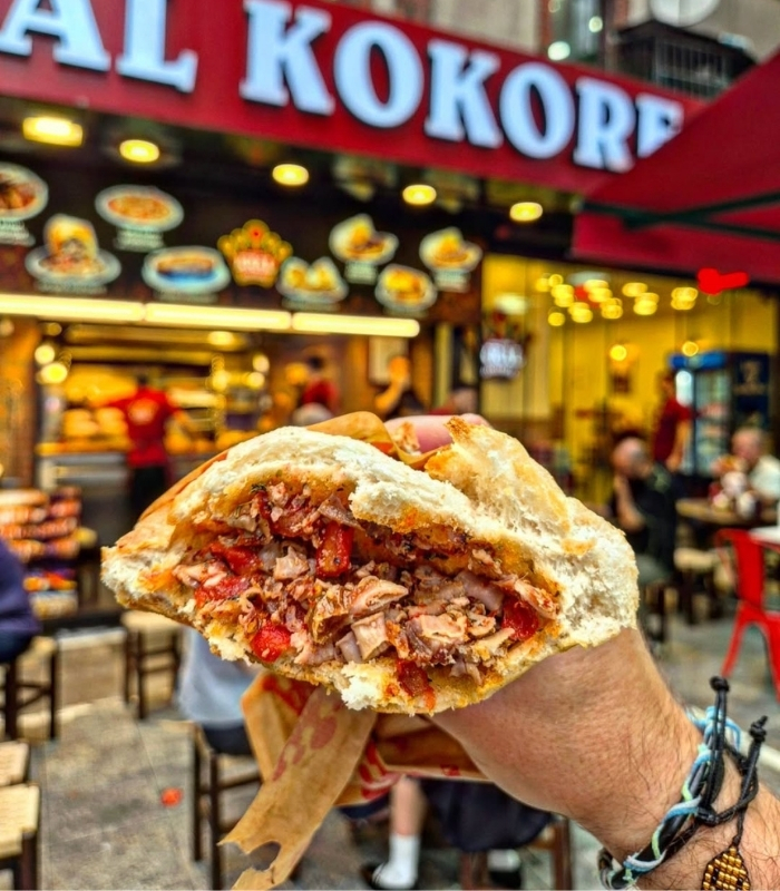 Kebab được xem là biểu tượng tiêu biểu của Thổ Nhĩ Kỳ. Ảnh: gaski_travel4food