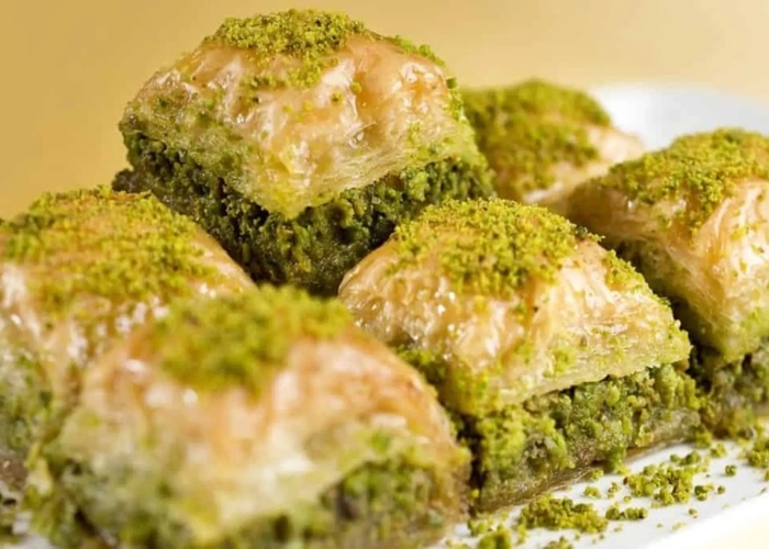 Baklava là món tráng miệng nổi tiếng Thổ Nhĩ Kỳ. Ảnh: FPT Shop
