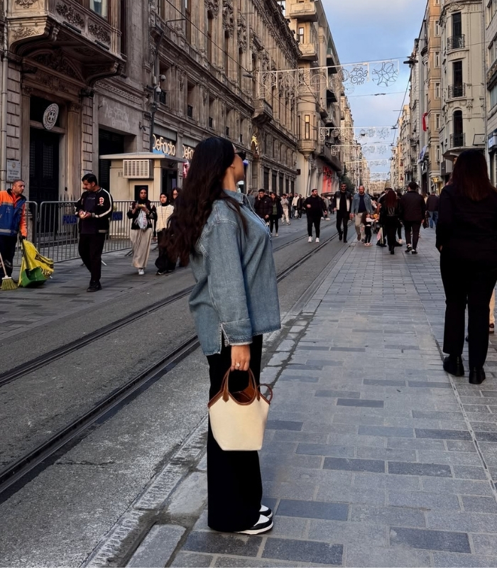 Lưu ý trang phục khi tham quan thánh đường. Ảnh: hadisdiaryy