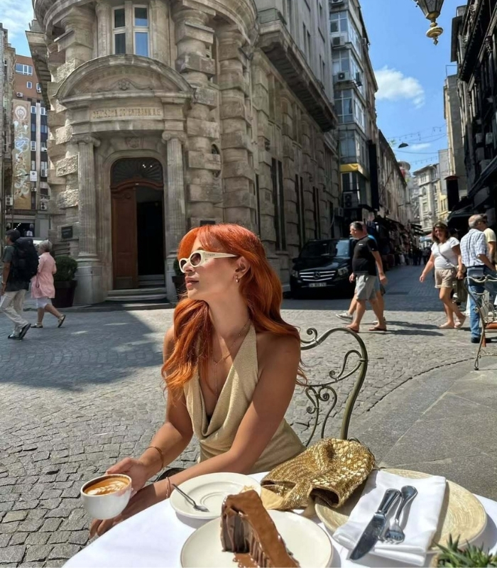 Istanbul thu hút du khách quốc tế. Ảnh: femaletravelmagazine