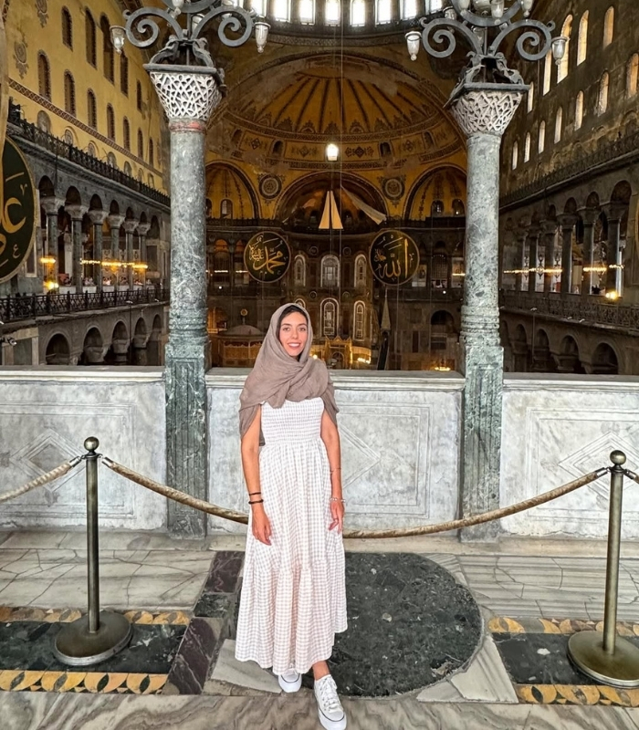 Quy định trang phục và ứng xử. Ảnh: sendy_gr