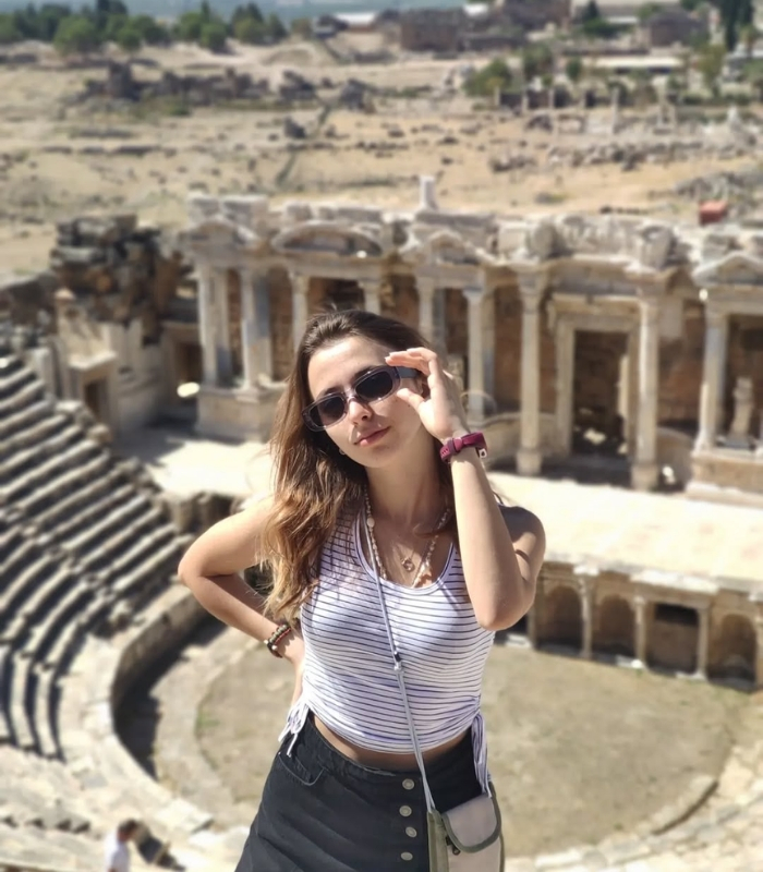 Check-in, chụp ảnh và khám phá lịch sử. Ảnh: pulbiberlin