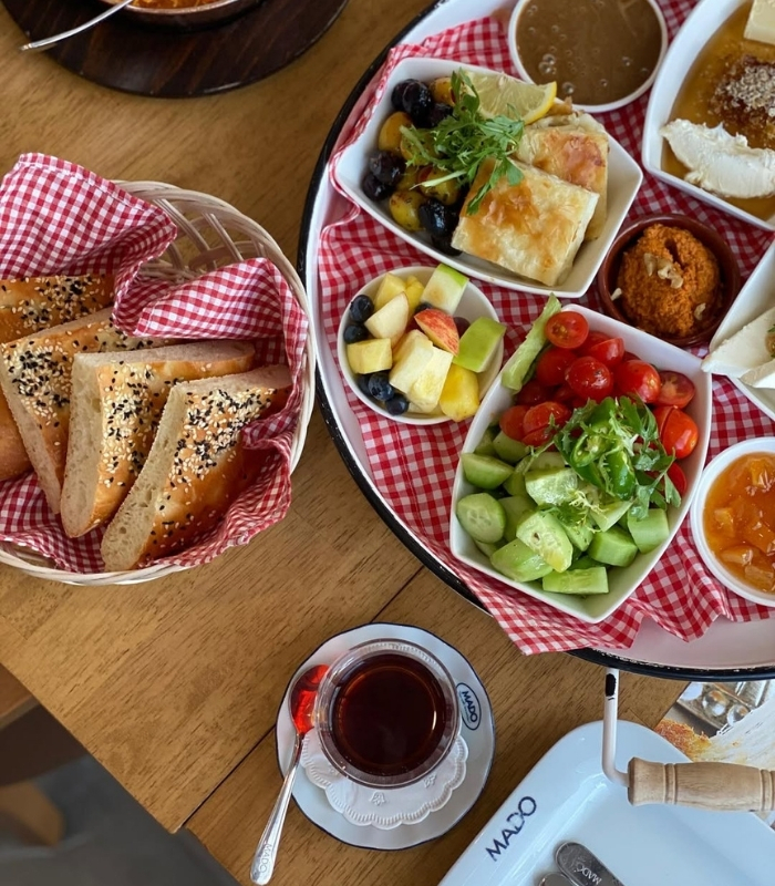 Mado Restaurant. Ảnh: m.3256