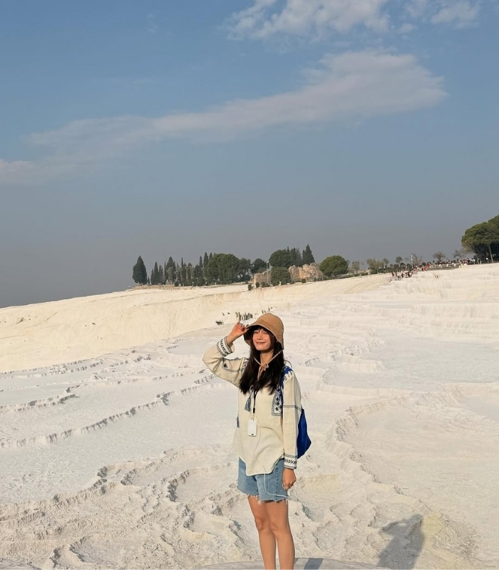 Quá trình hình thành các bậc thềm đá vôi Pamukkale. Ảnh: gobogyeol