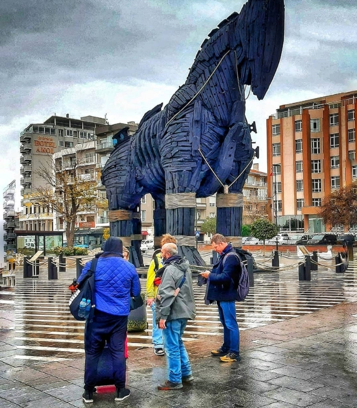 Thành cổ Troy đóng vai trò là cầu nối giữa di sản và trải nghiệm hiện đại. Ảnh: hamditurk53