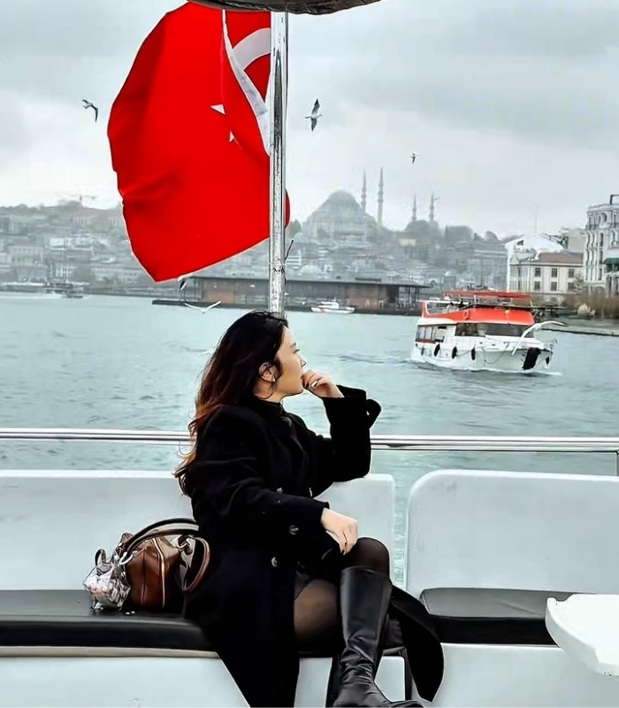 Du thuyền eo biển Bosphorus. Ảnh: _lynette.e
