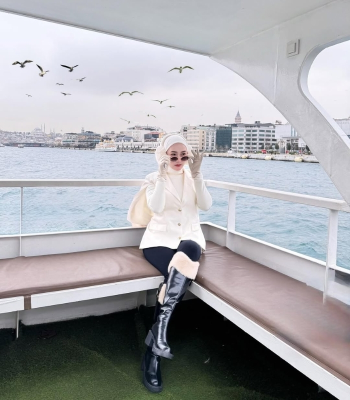 Những hoạt động thường có trên du thuyền. Ảnh: imel_vltafnd