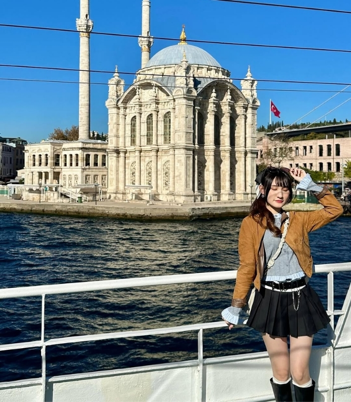 Ngắm toàn cảnh thành phố. Ảnh: ynazi__