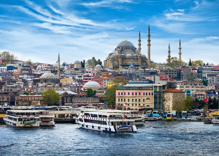 du thuyền eo biển Bosphorus