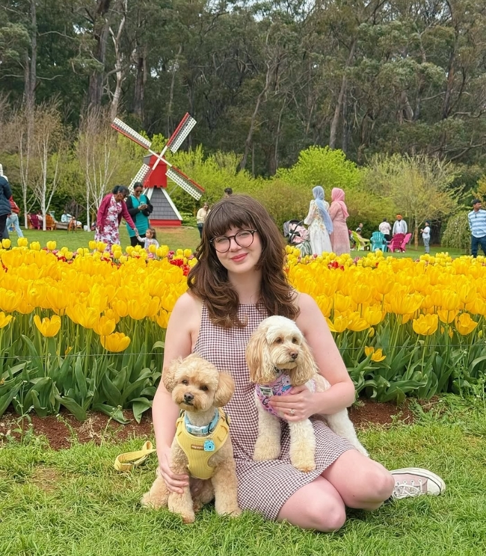 Trưng bày và sắp đặt hoa tulip nghệ thuật. Ảnh: hiroandblossom