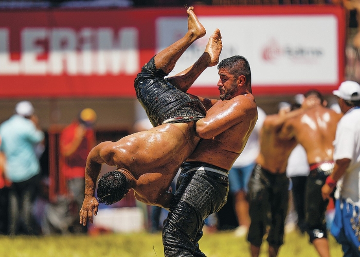 m nhạc truyền thống là yếu tố không thể thiếu trong Lễ hội vật dầu Edirne. Ảnh: Northwest