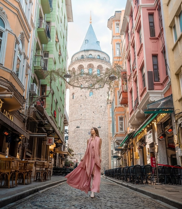 Kiến trúc đặc trưng của tháp Galata. Ảnh: sundaybyshane