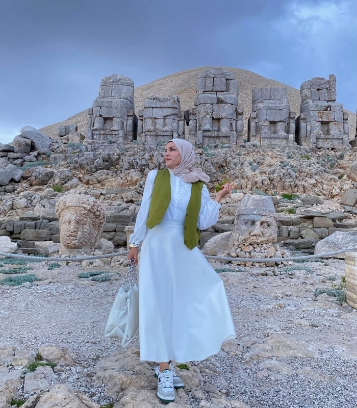 Khu sân thờ phía Đông và phía Tây. Ảnh: sahsen_ben