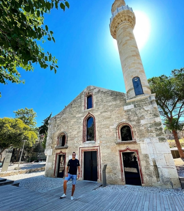 Check-in sống ảo tại lâu đài Bodrum. Ảnh: lobo080