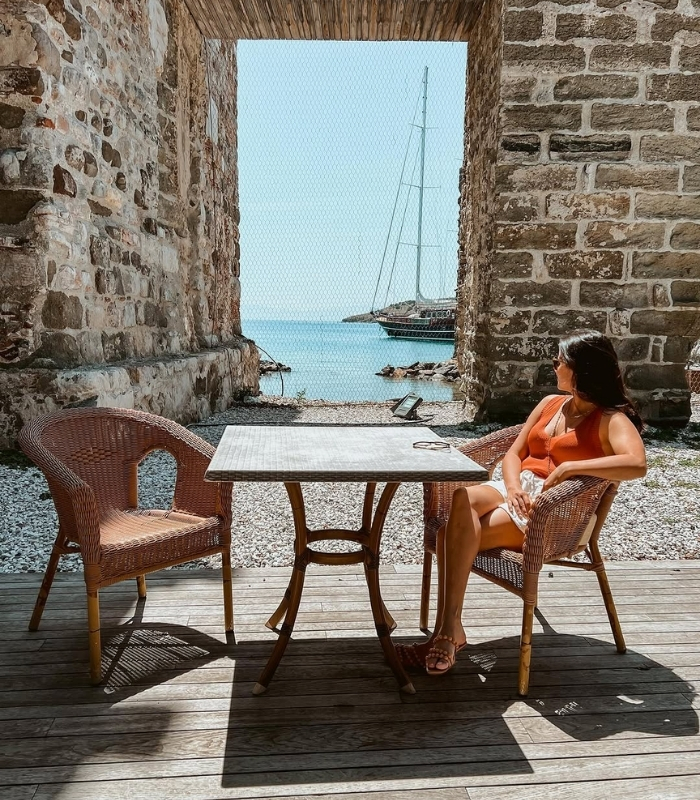 Ngắm cảnh biển từ trên cao. Ảnh: amandadeassis__