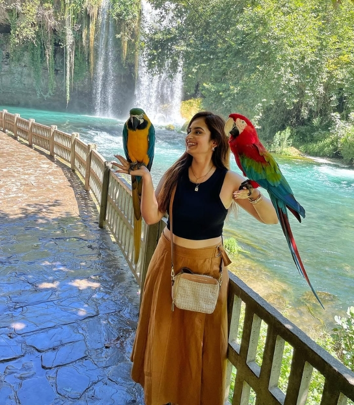 Thời gian đẹp trong ngày tham quan thác Duden. Ảnh: itsmeharshii