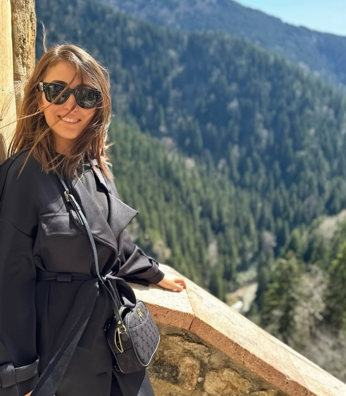 Tu viện Sumela nằm trên vách đá Ảnh: busrakesikk