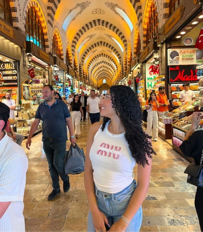 Kinh nghiệm mua sắm tại chợ Grand Bazaar. Ảnh: livia.souza.m