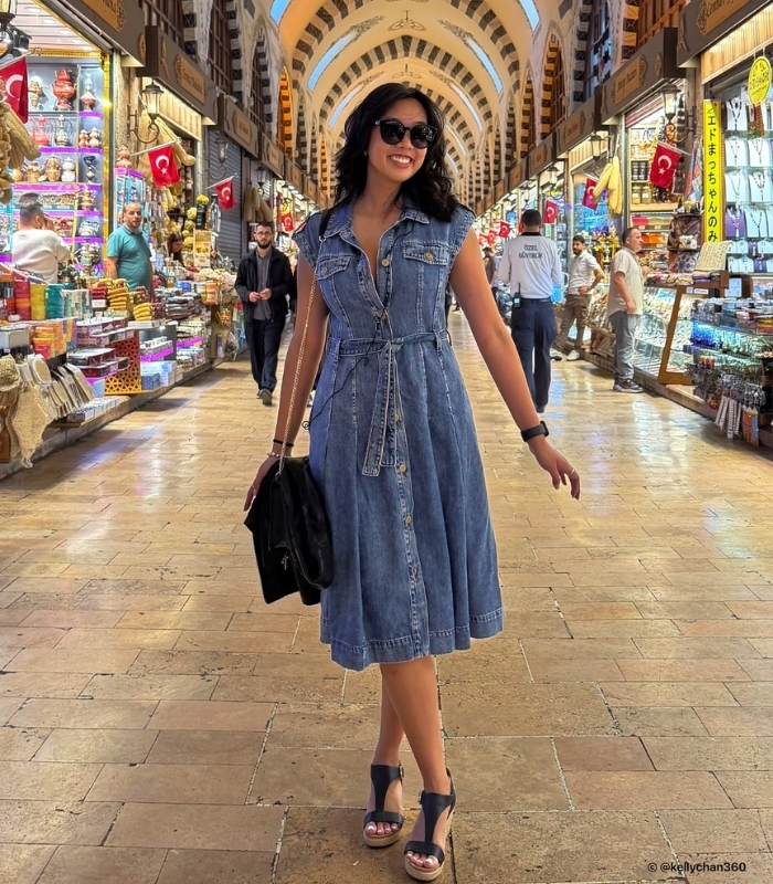 Du khách có thể dễ dàng kết hợp tham quan chợ Grand Bazaar. Ảnh: kellychan360
