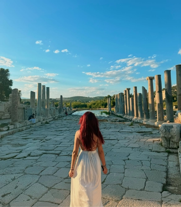Khải hoàn môn Patara. Ảnh: ezgiaktasblog