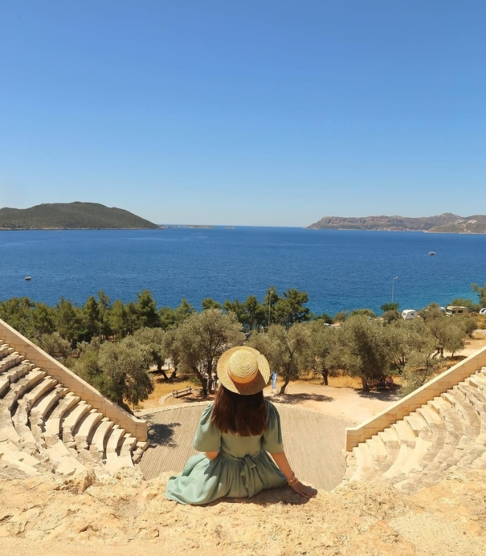 Kaş là thị trấn nằm đối diện đảo Kastellorizo. Ảnh: meltemnizam