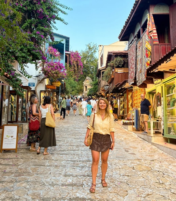 Phố cổ mang đậm phong cách Địa Trung Hải. Ảnh: nextdestination_
