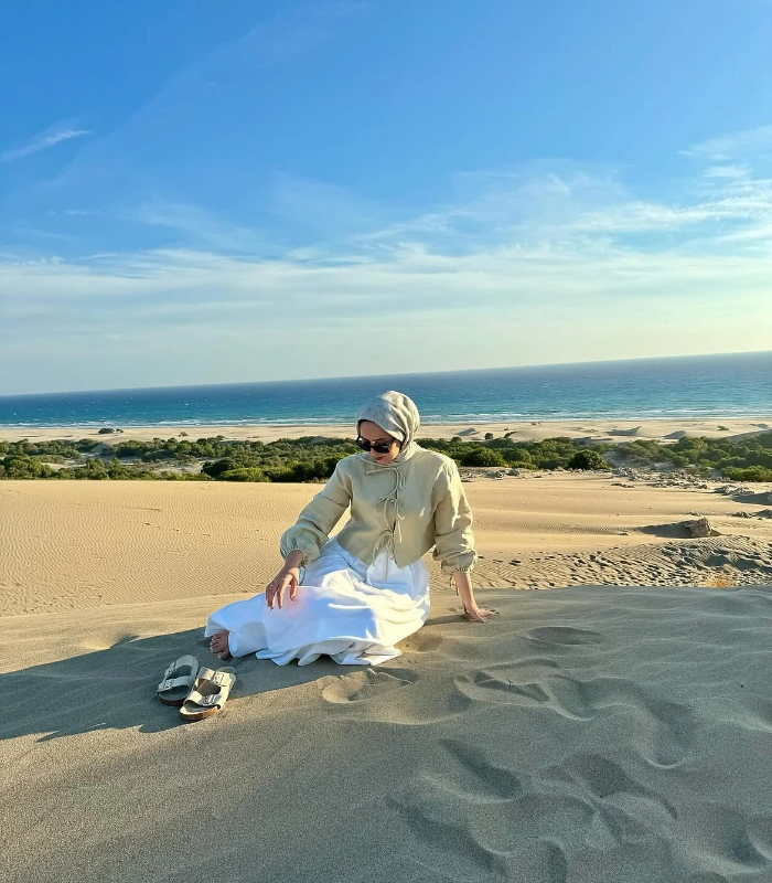 Khám phá thành cổ Patara. Ảnh: banaadair_